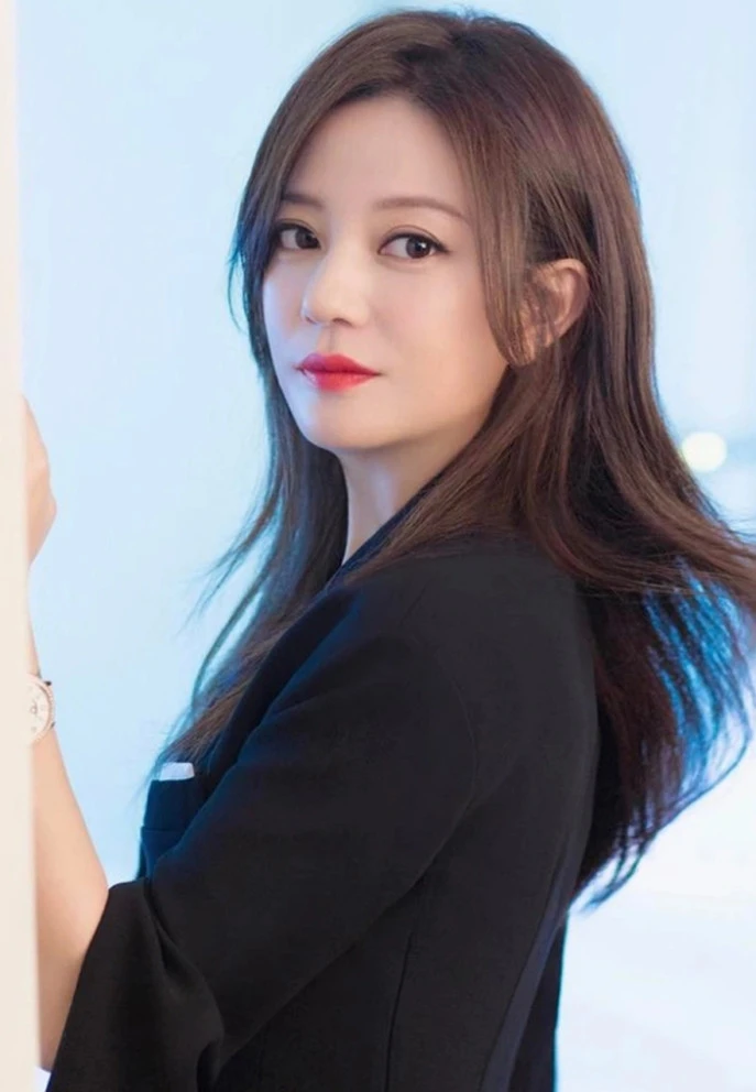 Chồng doanh nhân vừa ly dị Triệu Vy đã cưới vợ mới, còn sinh thêm con - Hình 7