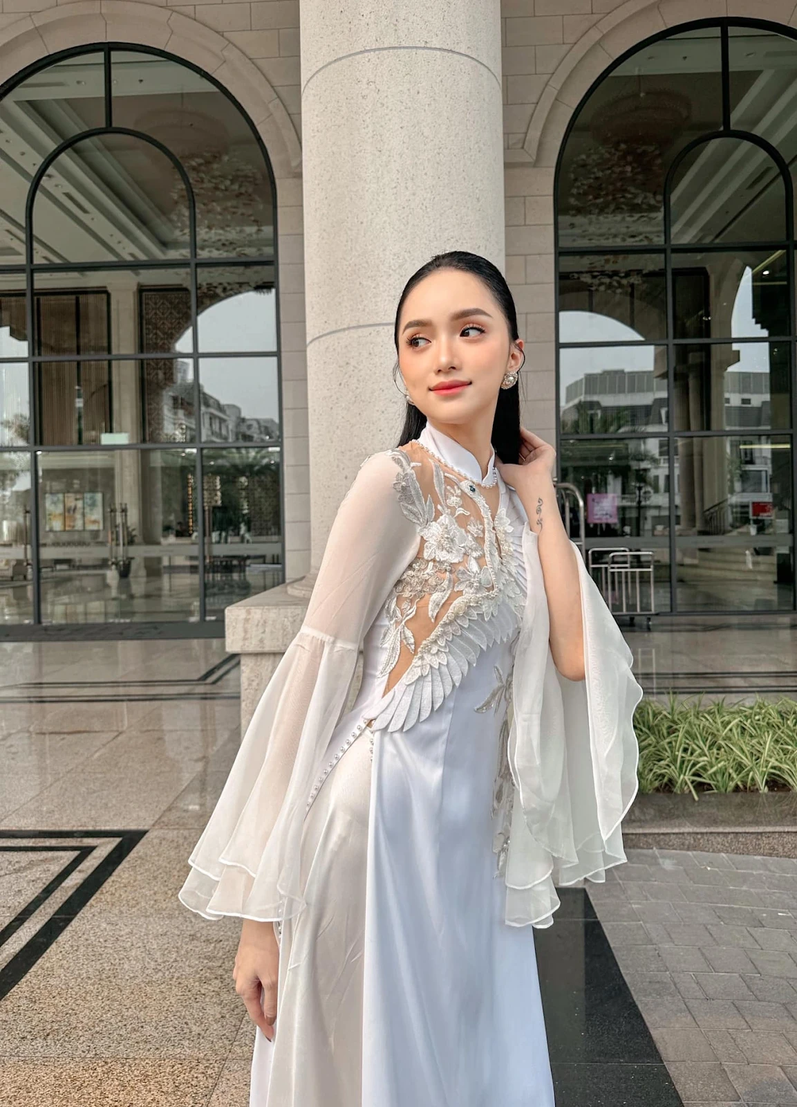 Hoa hậu Hương Giang được bạn trai kém tuổi cầu hôn, gật đầu đồng ý? - Hình 6