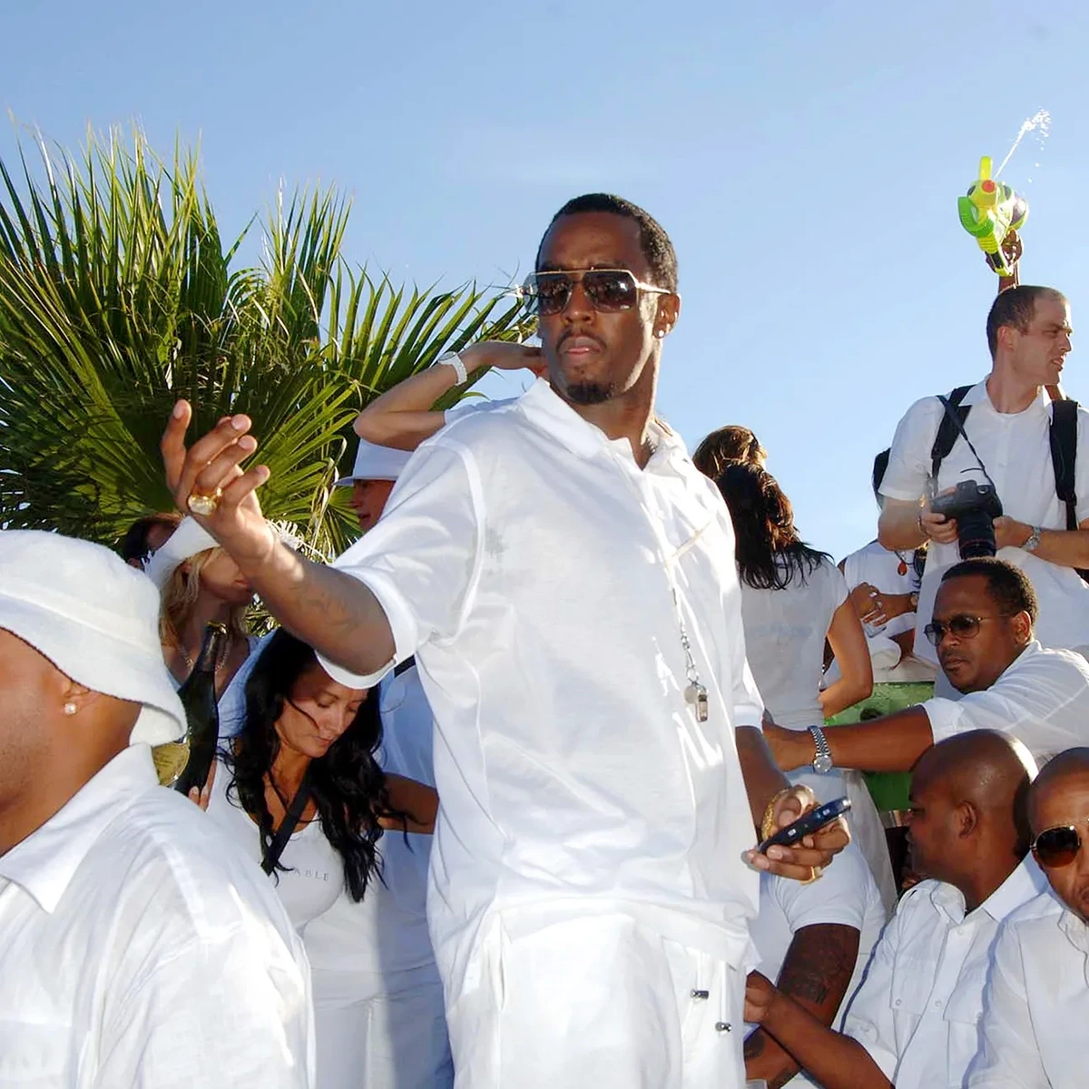 Sean Diddy Combs rộ tâm lý bất ổn, hoảng loạn vì đón giáng sinh trong tù? - Hình 5