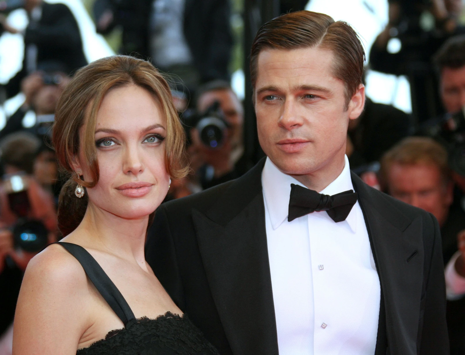 Angelina Jolie và Brad Pitt hoàn tất thủ tục ly dị, kết thúc cuộc chiến 8 năm - Hình 4