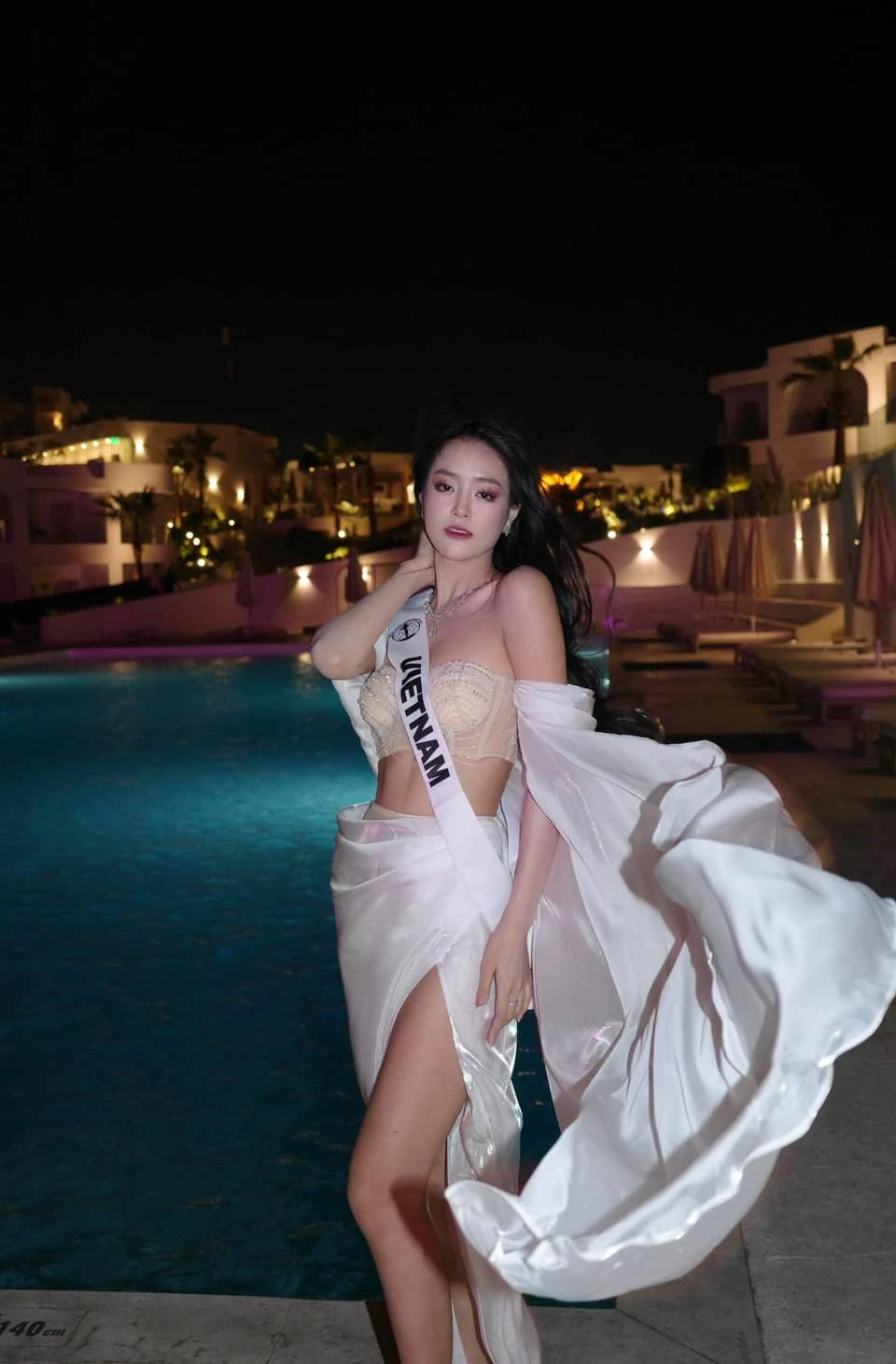 Miss Intercontinental: Bùi Khánh Linh gặp sự cố hớ hênh, mất điểm trầm trọng - Hình 7