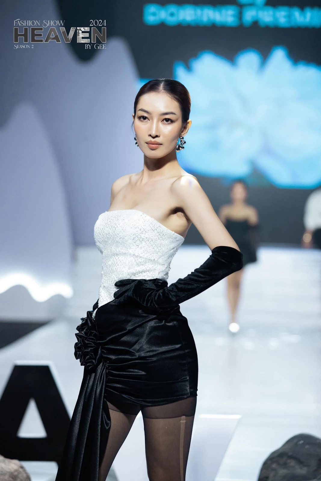 Huỳnh Đào Diễm Trinh: Mỹ nhân đại diện phụ nữ miền Nam, 1 năm thi nhan sắc 4 lần - Hình 4