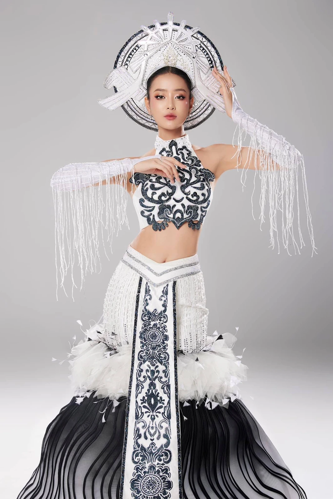 Miss Intercontinental: Bùi Khánh Linh thi Trang phục Dân tộc, trượt 1 giải - Hình 8