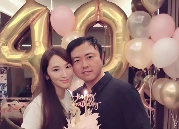 Ngô Bội Từ lâm vào ngõ cụt, tương lai đen tối khiến CĐM xót xa - Hình 1