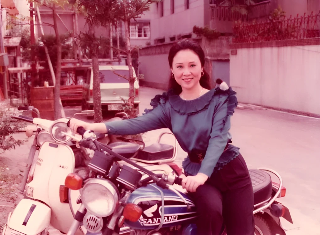 Con trai Quỳnh Dao lên tiếng, hé lộ lời trăng trối ám ảnh của bà với con dâu - Hình 2