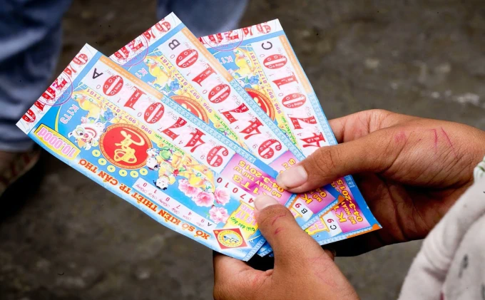 Gia đình 7 người trúng 14 tờ vé số ế, giải đặc biệt, lãnh trọn 34 tỷ - Hình 6
