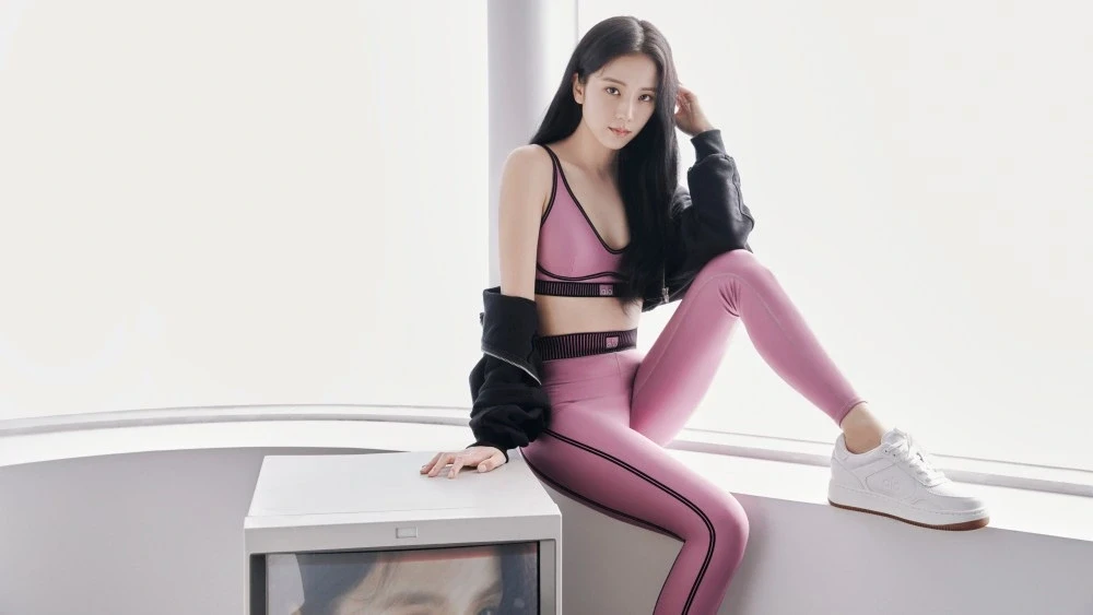 Jisoo (BLACKPINK) báo tin mật khiến fan nhốn nháo, cú nổ lớn Kpop phải dè chừng - Hình 5