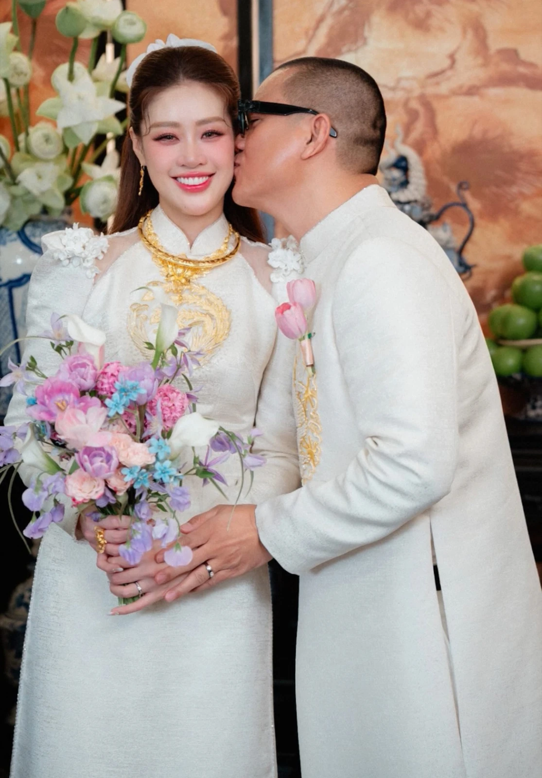 Khánh Vân vừa đám cưới đã ra dáng mẹ kế, nói 1 câu sốc với con chồng - Hình 5
