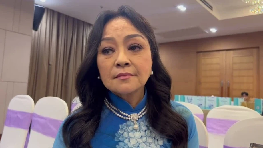Hương Lan điểm mặt nghệ sĩ thừa nước đục thả câu, CĐM réo tên Mr Đàm? - Hình 1