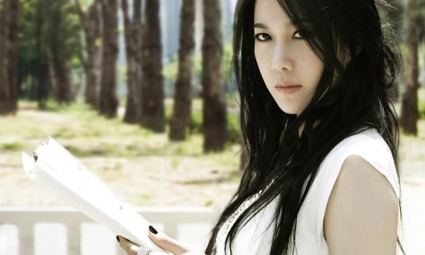 Lee Ji Ah khiến khán giả phát hoảng với visual cứng đơ, nghi vấn động dao kéo - Hình 7
