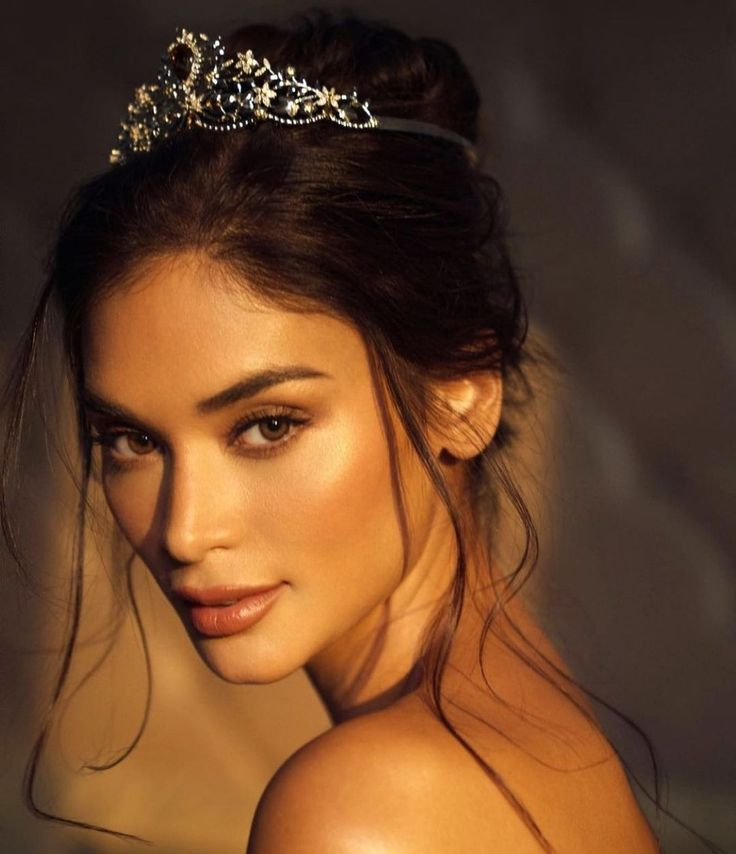 Miss Universe 2015 gây thù chuốc oán với fan Việt, sau nhiều năm vẫn bị ghét - Hình 5