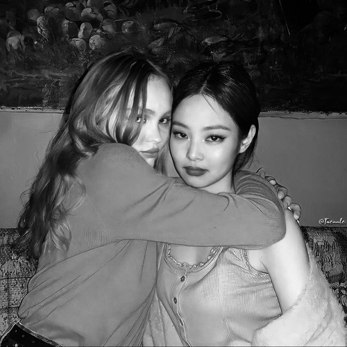 Jennie tham dự tiệc sinh nhật của The Weeknd, lộ hint chuẩn bị ra mắt siêu phẩm - Hình 6