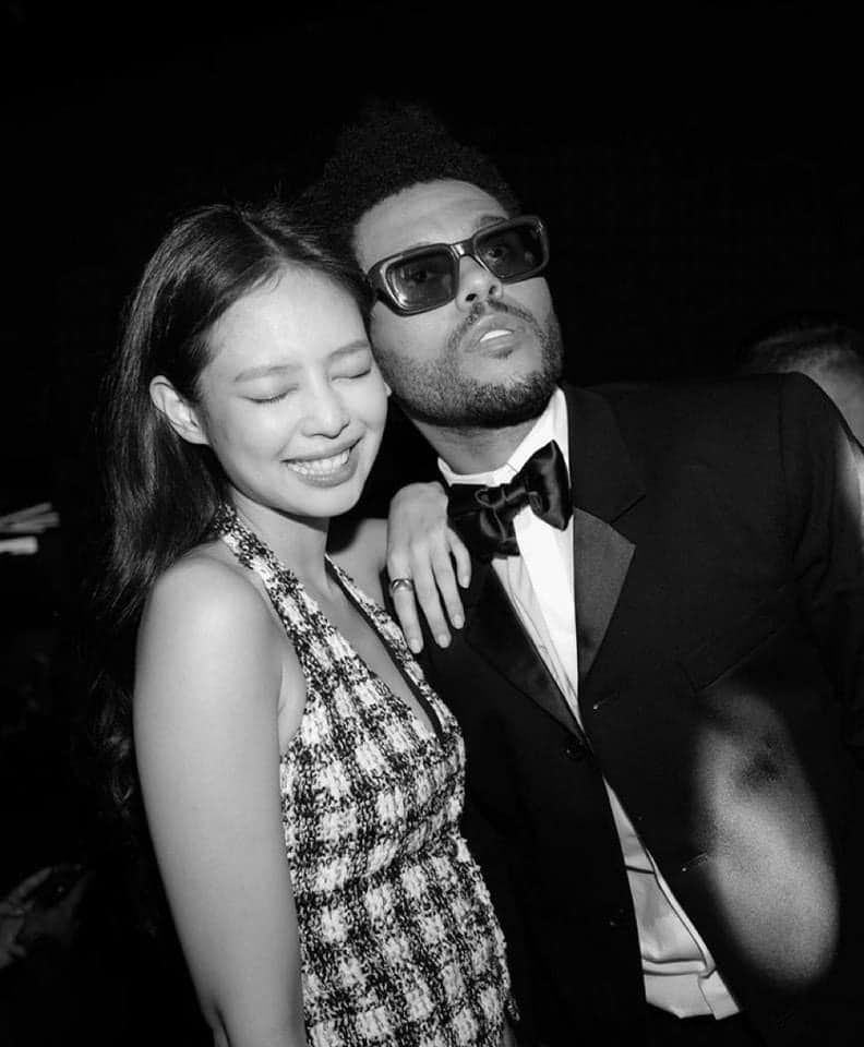 Jennie tham dự tiệc sinh nhật của The Weeknd, lộ hint chuẩn bị ra mắt siêu phẩm - Hình 7