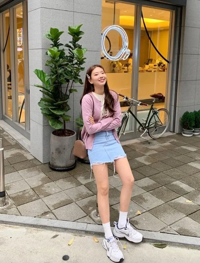 Cách diện áo cardigan xinh lung linh - Hình 3