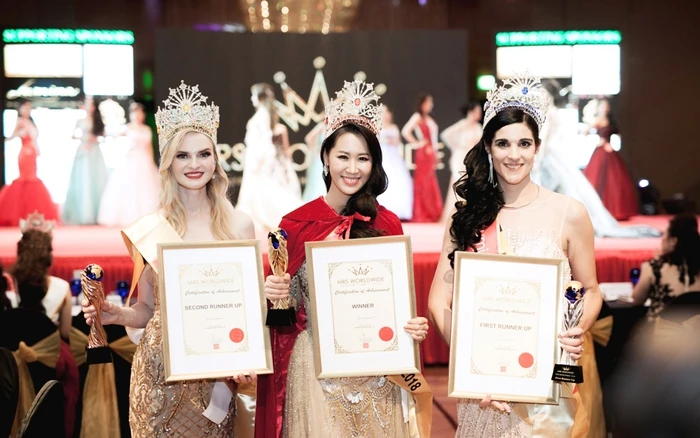 Dương Thùy Linh: Hoa hậu gia thế khủng cùng thời Thùy Lâm, U50 sinh con lần 2 - Hình 9