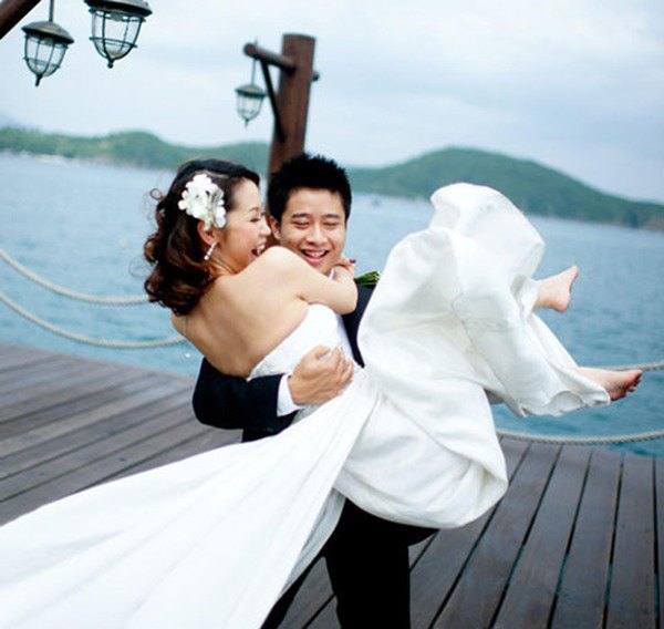 Dương Thùy Linh: Hoa hậu gia thế khủng cùng thời Thùy Lâm, U50 sinh con lần 2 - Hình 6