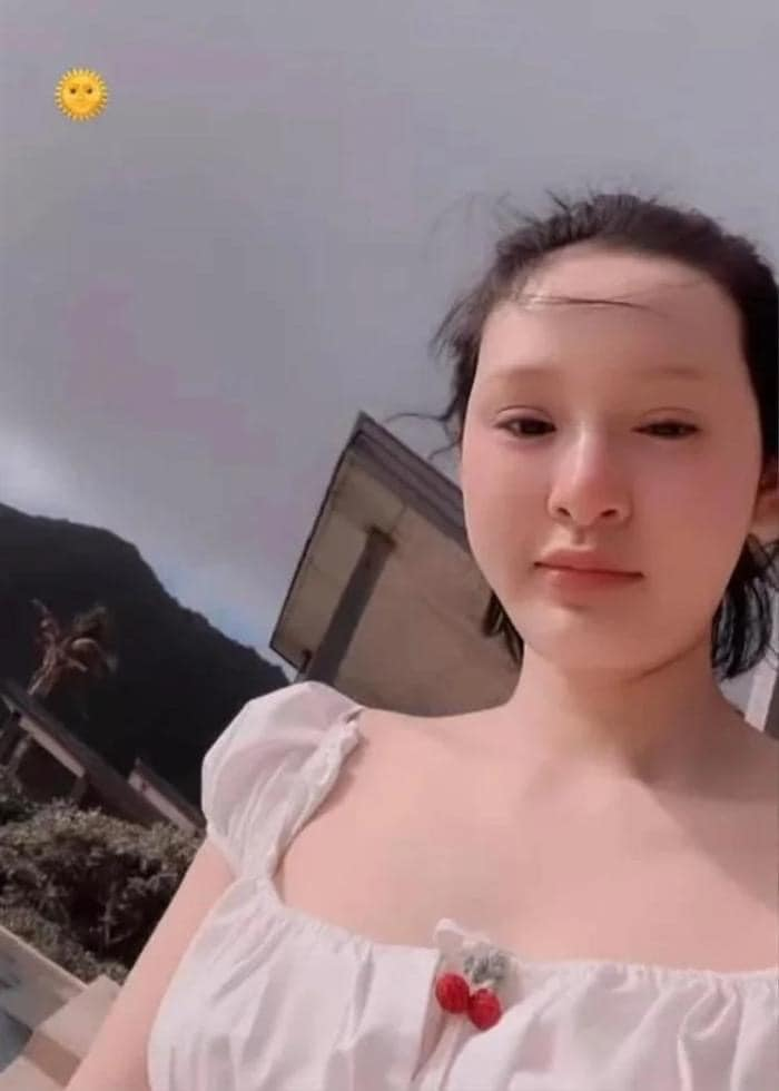 Hiền Hồ livestream xin khán giả thương xót, sắp đổi nghề thành streamer? - Hình 2