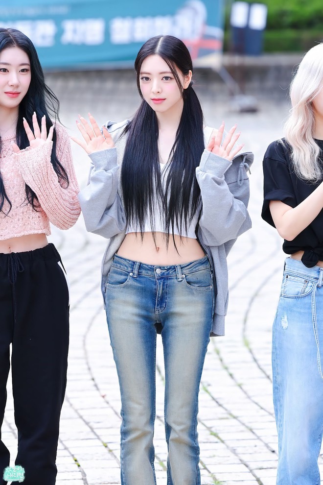Sự thật sau tin đồn nữ thần Kpop độn hông để có body đỉnh đến mức được khen đẹp hơn cả Jennie - Hình 9
