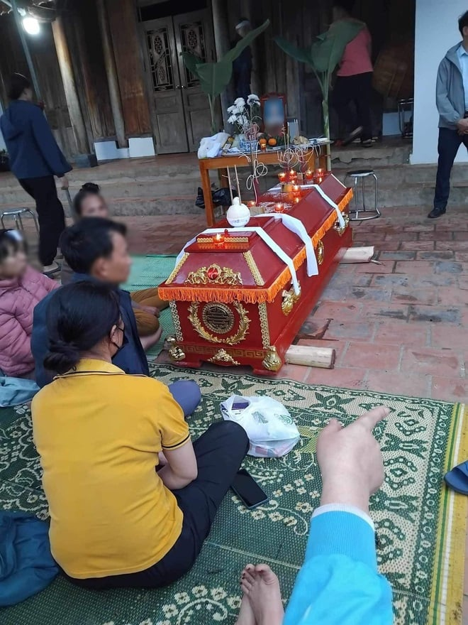 Bố và 2 em gào thét trong tang lễ cô gái 21 tuổi HN, kêu gọi quyên góp lo hậu sự - Hình 1