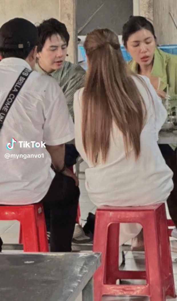 Trường Giang - Nhã Phương trùm kín xuất hiện ở chùa, đồng nghiệp sợ vạ lây? - Hình 3