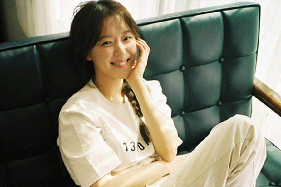 Jo Woo Ri: nữ phụ mờ nhạt trong Hậu Duệ Mặt Trời, bị Cha Eun Woo ngó lơ - Hình 10