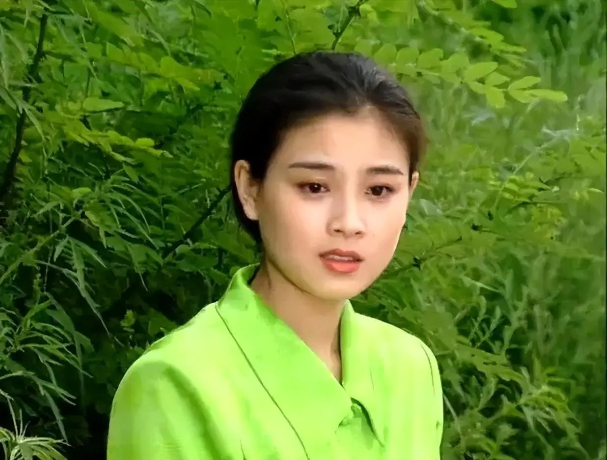 Triệu Minh Minh: Vừa sinh con thì chồng đòi ly hôn vì có người đàn bà khác - Hình 2