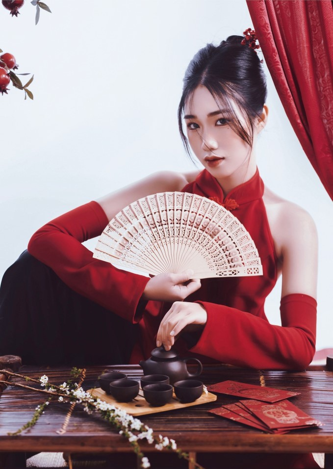 Diệu Thúy: Nữ phụ Đào, Phở Và Piano, nhan sắc hút hồn, ngoài đời đẹp hơn phim - Hình 6