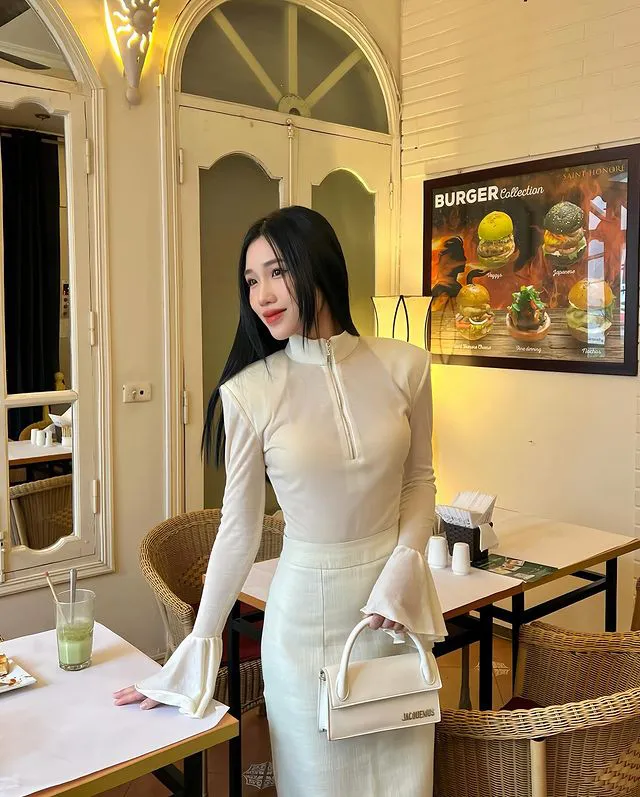 Diệu Thúy: Nữ phụ Đào, Phở Và Piano, nhan sắc hút hồn, ngoài đời đẹp hơn phim - Hình 10