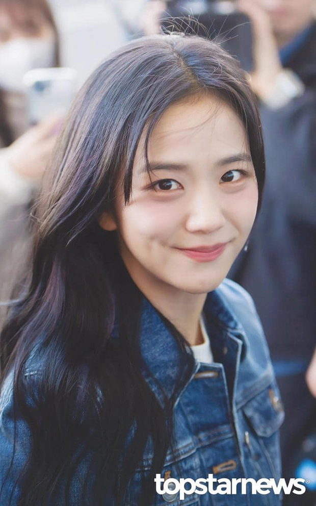 Jisoo, Lisa lần đầu lộ diện sau khi lên chức chủ tịch, chị cả ăn đứt 1 điểm - Hình 5