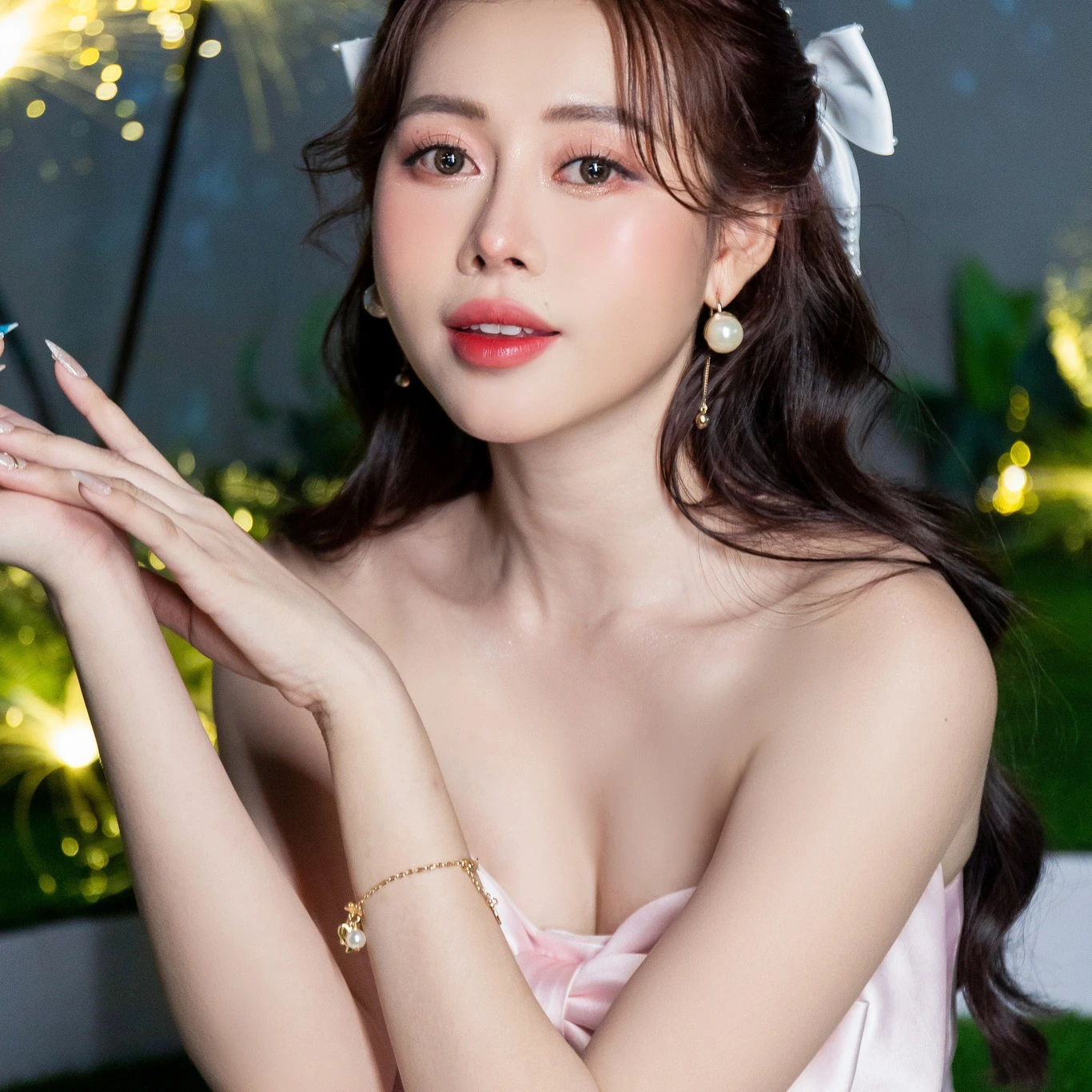 Mặt Việt Phương Thoa biến dạng vì tiêm filler bị tráo sang silicon, phải mổ gấp - Hình 6