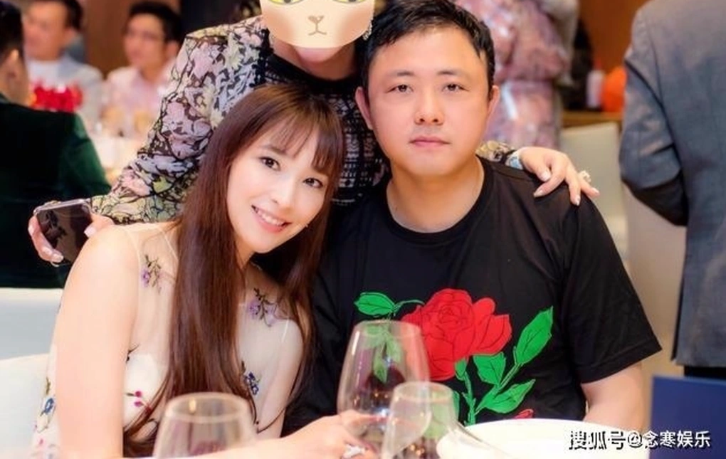 Ngô Bội Từ: Sinh con được thưởng 13 ngàn tỷ, giờ trôi dạt vì hôn phu bị kết tội - Hình 7