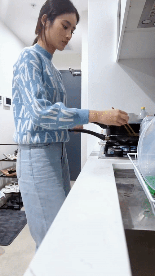 HH Ý Nhi mạnh tay vung tiền sống sang sau chuỗi ngày chật vật tiết kiệm tại Úc - Hình 2