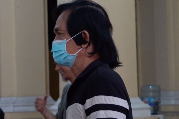 Bố Ngọc Trinh tuyên bố sốc khi con gái hưởng án treo, trợ lý phủ nhận 1 điều - Hình 2