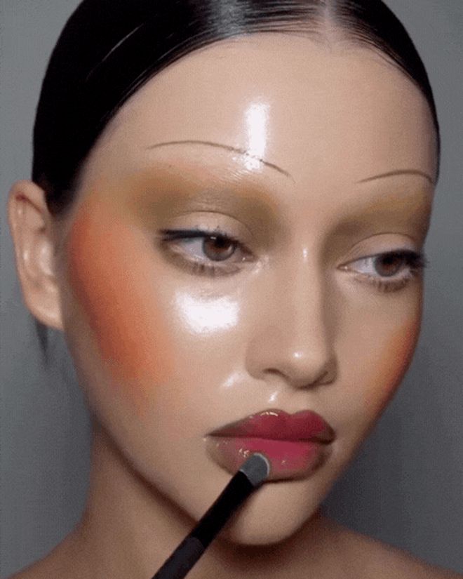 Makeup búp bê sứ tại show Maison Margiela khiến hội làm đẹp mê mẩn, bỗng chốc thành hot trend 2024 - Hình 8