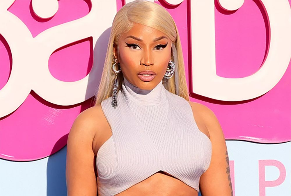 Grammy 2024: Rapper bị còng tay khi vừa nhận giải, BTC trao giải nhầm giống MU - Hình 2