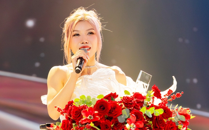 Chi Pu hé lộ tin nhắn gửi riêng cho Trang Pháp, netizen phấn khích chờ collab - Hình 1