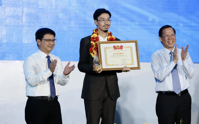 Đen Vâu và những lần nuốt mic ở lễ trao giải, phát biểu lần nào viral lần đó - Hình 2