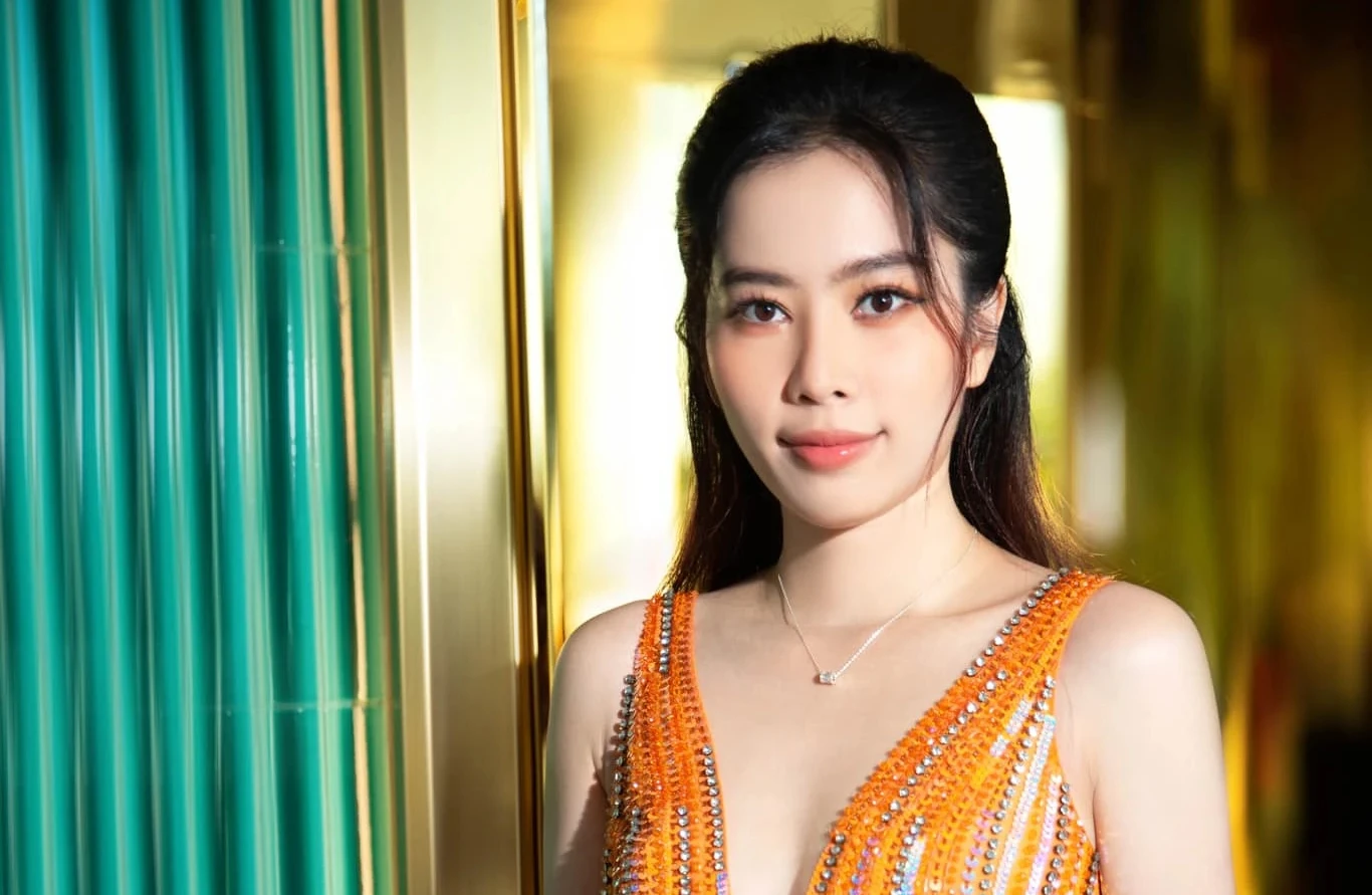 Nam Em bị xử phạt 37,5 triệu, bơ phờ tại Sở TT-TT sau loạt phát ngôn trên mạng - Hình 5