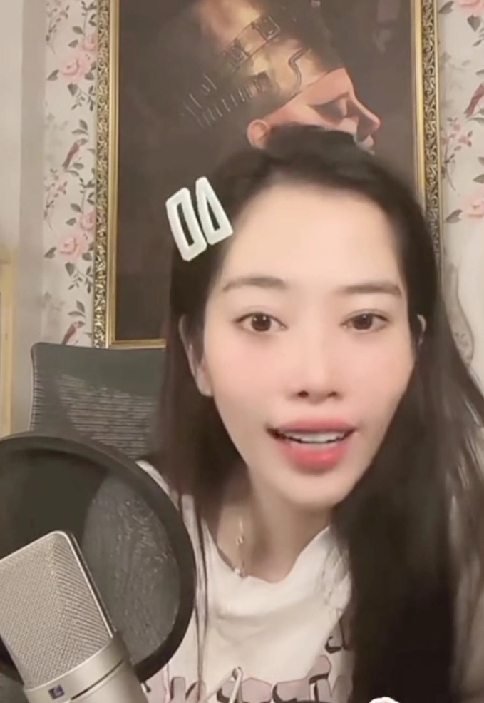 Nam Em bị xử phạt 37,5 triệu, bơ phờ tại Sở TT-TT sau loạt phát ngôn trên mạng - Hình 2