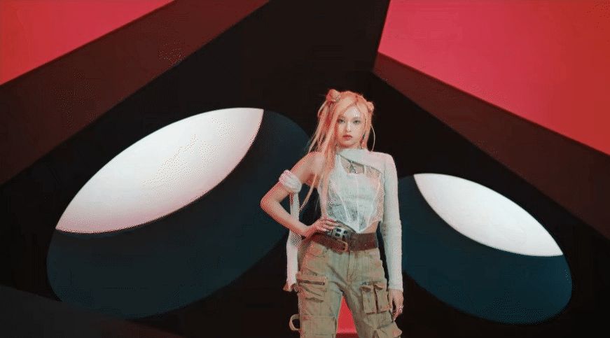 Ahyeon chính thức comeback cùng BABYMONSTER: Thần thái sang chảnh, xuất hiện như vedette khiến fan vỡ òa - Hình 2