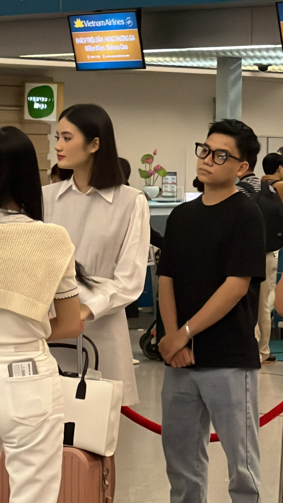 Tân Miss World tương đồng với Ý Nhi ở 1 điểm, nhưng nàng hậu Việt vẫn nhỉnh hơn - Hình 7