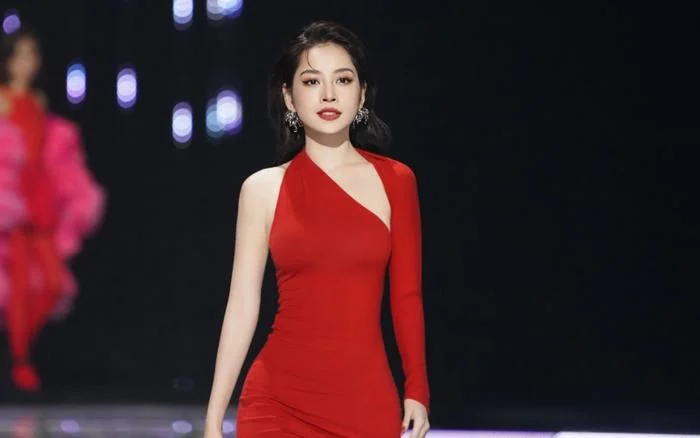 Chi Pu muốn có người yêu là người nước ngoài, chê Việt Nam khó có được 1 điều? - Hình 1