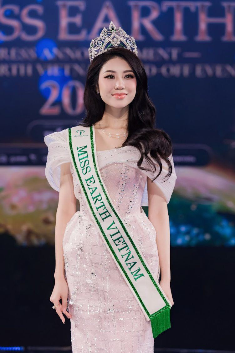 Đỗ Thị Lan Anh: Việt kiều về nước lên ngôi hoa hậu, từng là phi công ở Mỹ - Hình 4