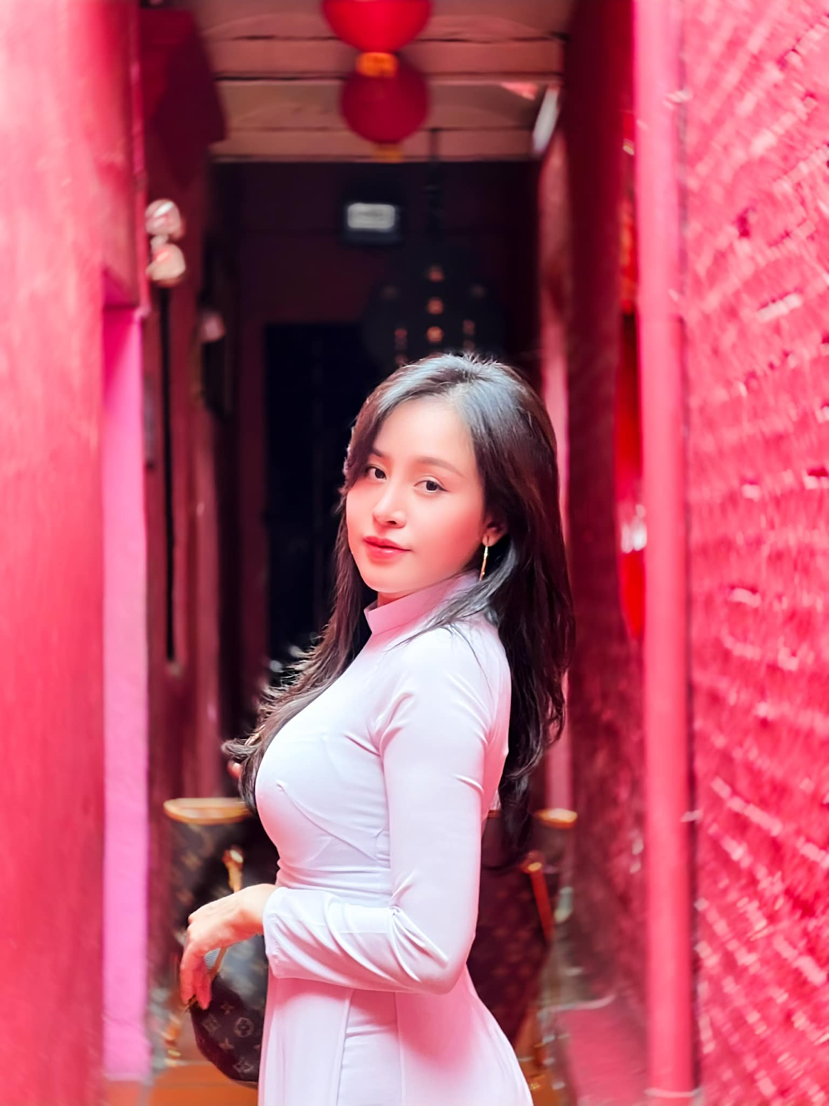 Bà Tưng Huyền Anh sinh nhầm thời, netizen so sánh ăn đứt Xuân Ca thời này - Hình 4