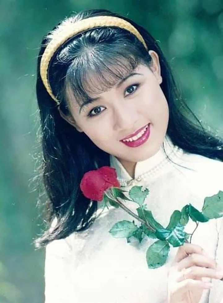 Võ Sông Hương: Mỹ nhân màn ảnh Việt thập niên 90, rời showbiz nay là Thạc sĩ - Hình 7