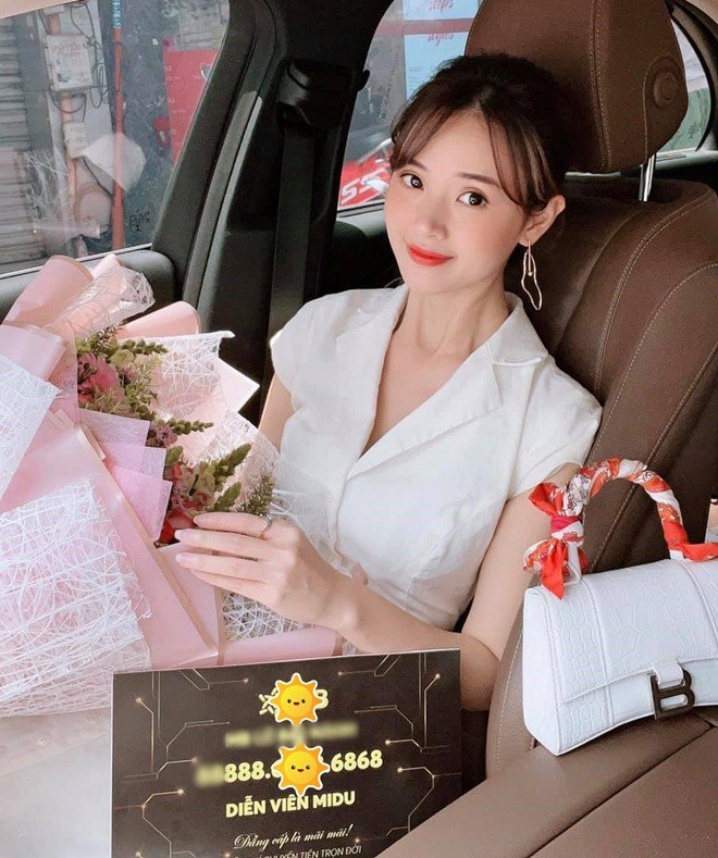 Midu: Phú bà sổ đỏ tài sắc vẹn toàn, 35 tuổi vẫn độc thân vì đợi Harry Lu? - Hình 7