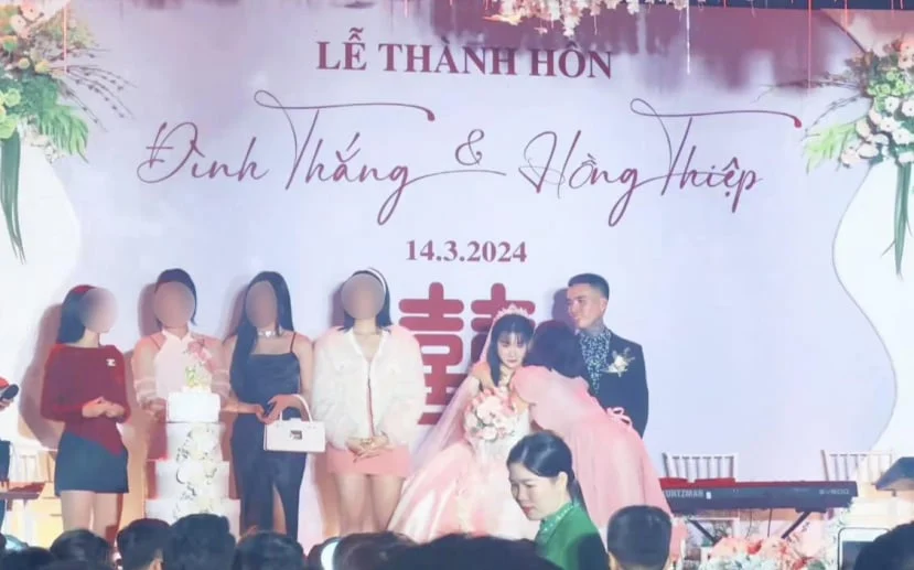 Chú rể mời 13 tình cũ đi đám cưới, cô dâu tỏ thái độ kì lạ làm ai cũng kinh ngạc - Hình 3