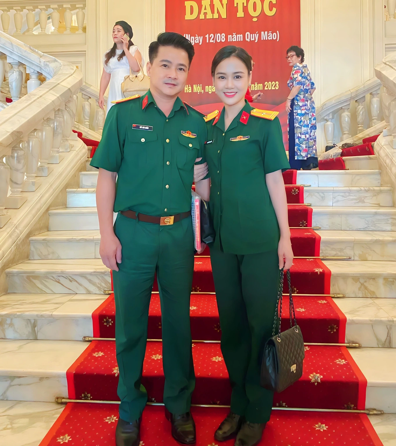 NSƯT Đới Anh Quân: Nghệ sĩ mang quân hàm Trung tá, Phó giám đốc nhà hát kịch - Hình 6