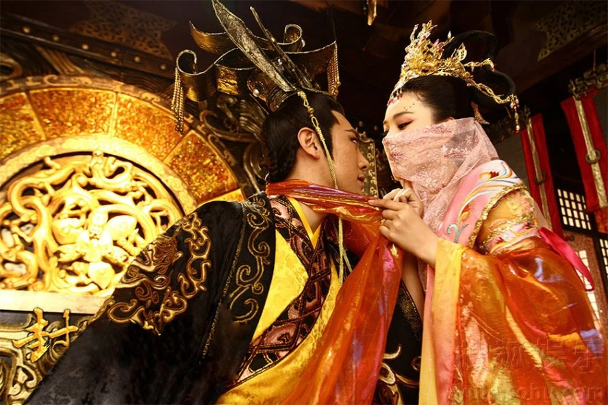 Hoàng đế Trung Hoa và những chuyện tình trai ai oán ghi dấu lịch sử - Hình 1