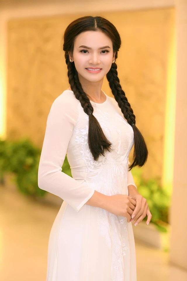 NSND Phương Thảo: Ca sĩ trẻ nhất được phong Nghệ sĩ Nhân dân, đời tư kín tiếng - Hình 2